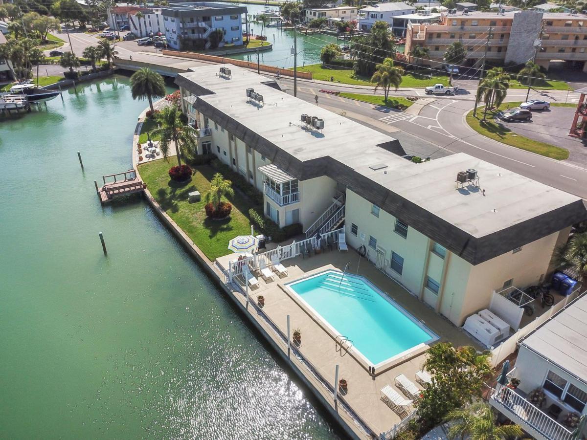 Funshine Pointe Capri Apartment Сейнт Пийт Бийч Екстериор снимка