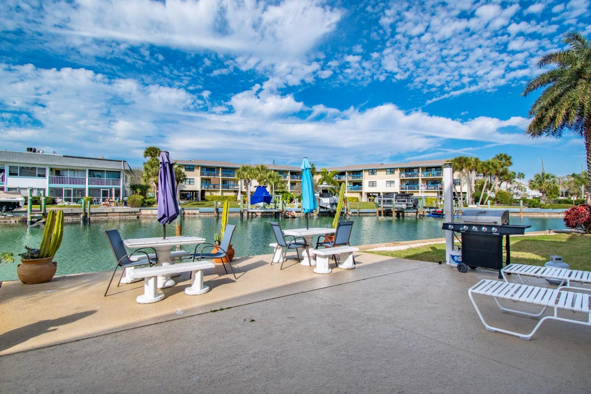 Funshine Pointe Capri Apartment Сейнт Пийт Бийч Екстериор снимка
